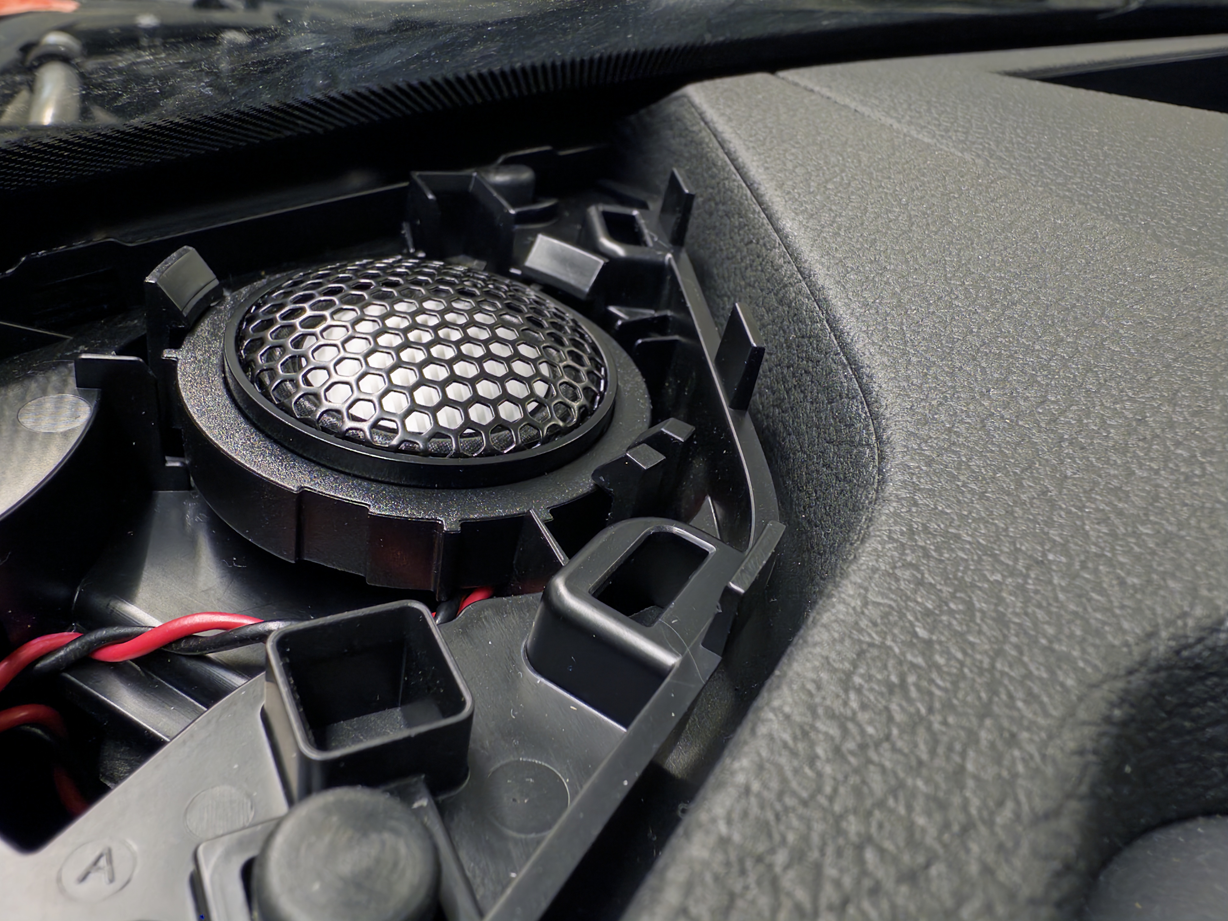 COMPOSE_i5_Hochtoener_Audi_Q8