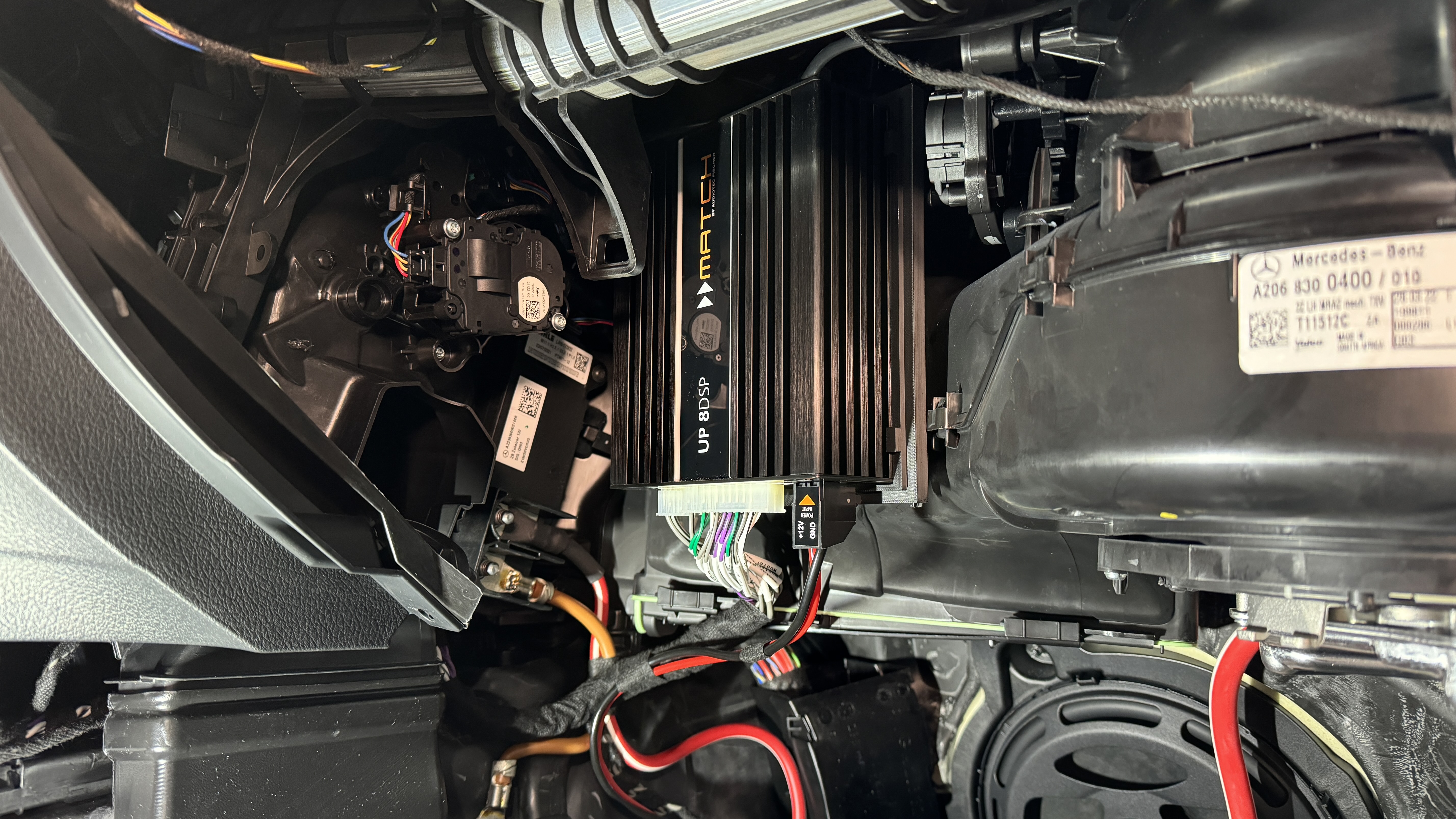 UP_8DSP_Mercedes_W206