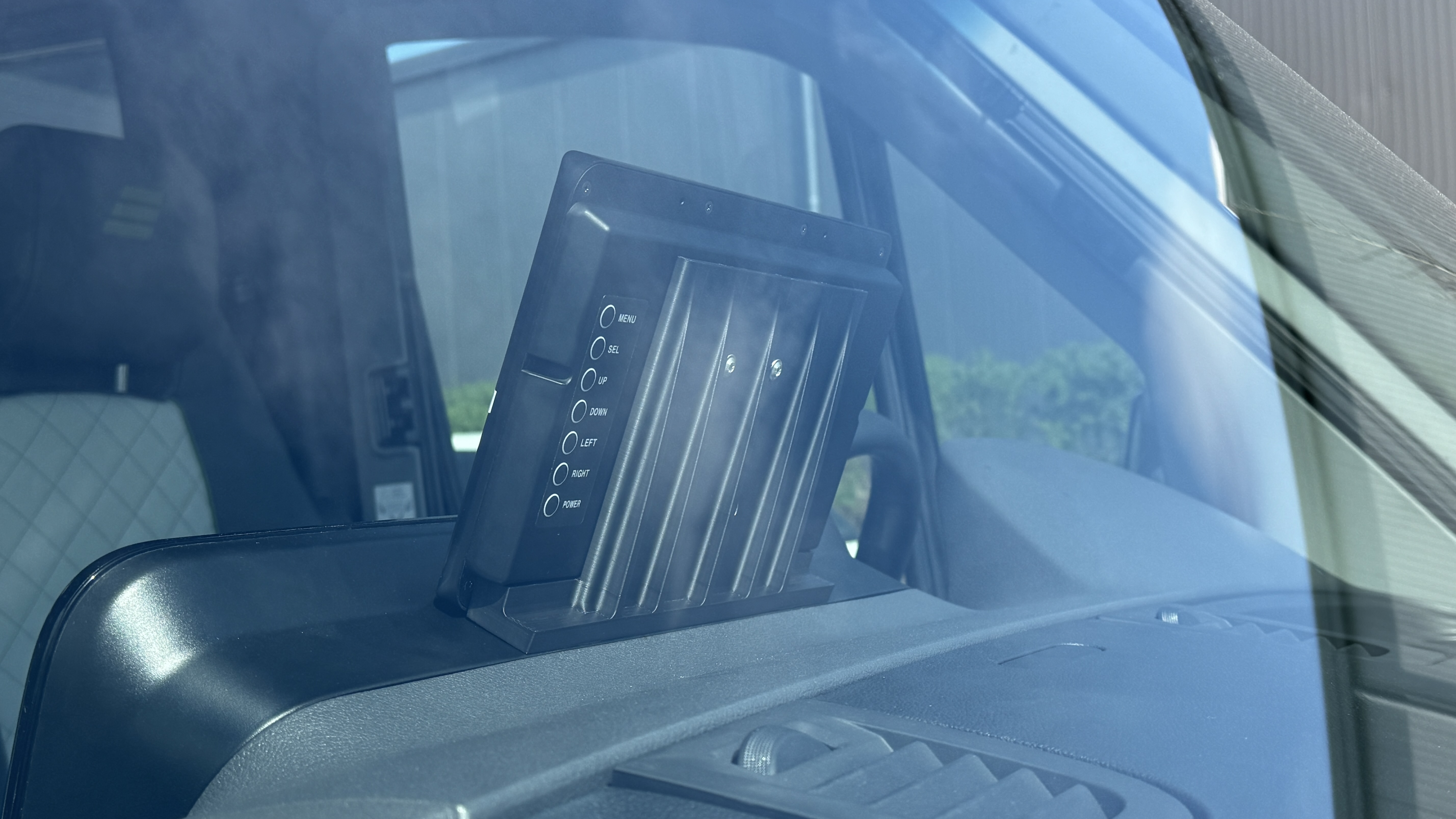 10Zoll_Monitor_Halter_MBUX