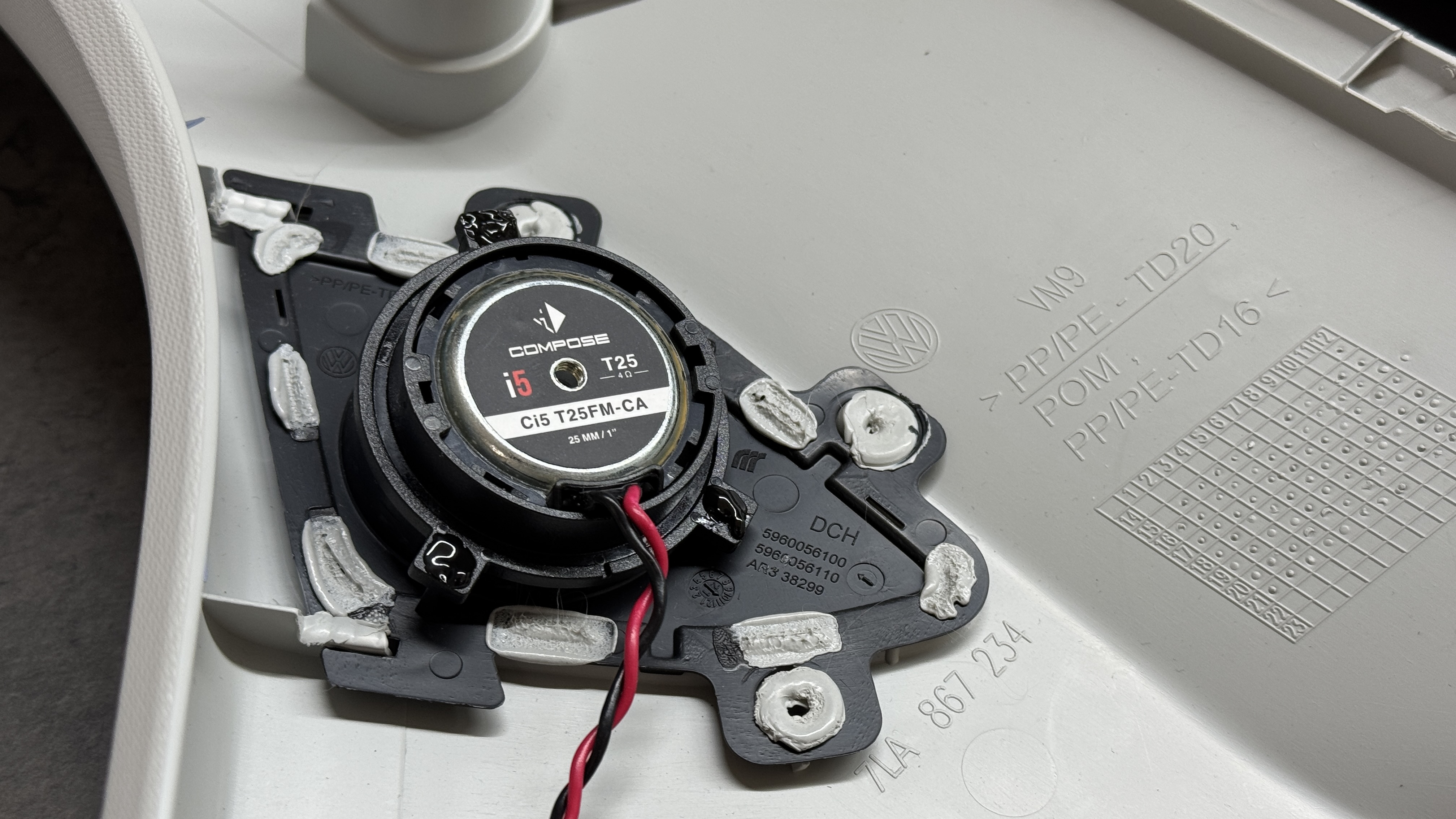 Hochtoener_VW_T61_COMPOSE_Ci5