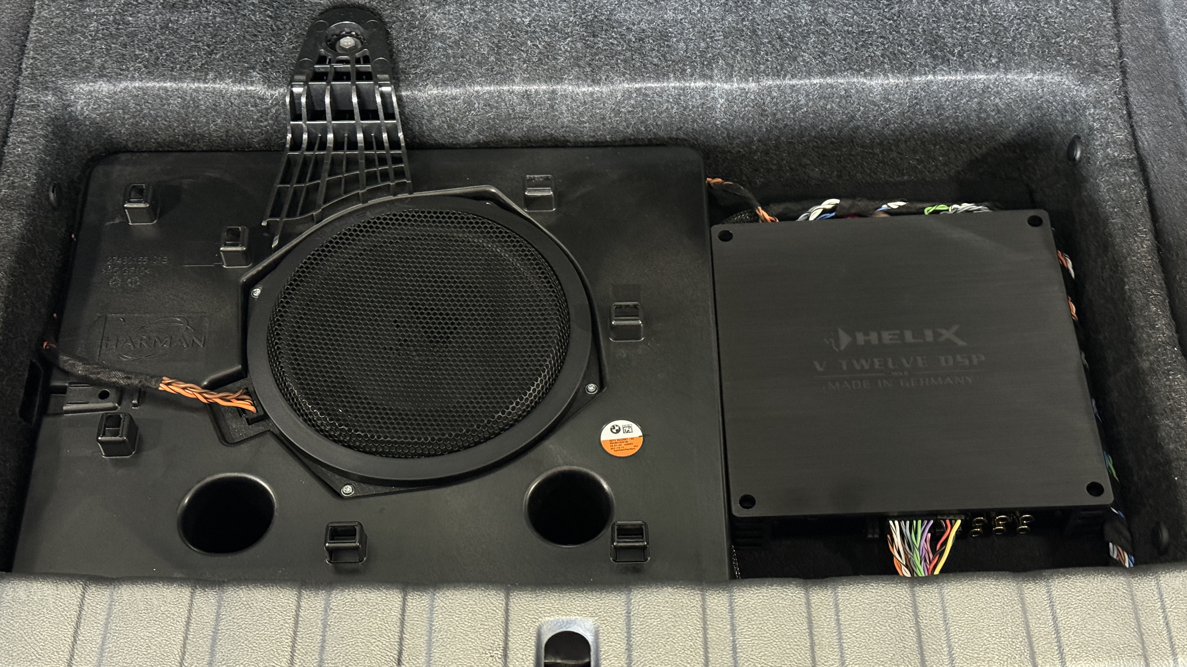 Harman_Kardon_Subwoofer_upgrade_BMW_i4