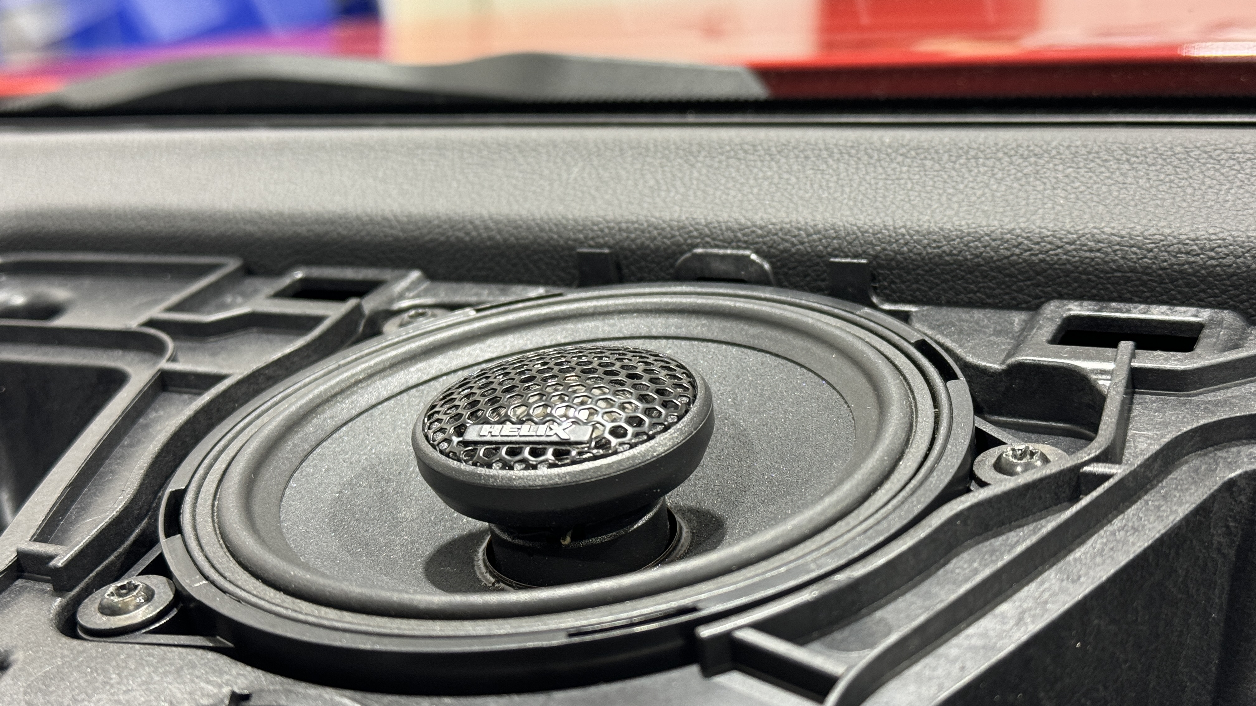 Centerlautsprecher_Helix_BMW