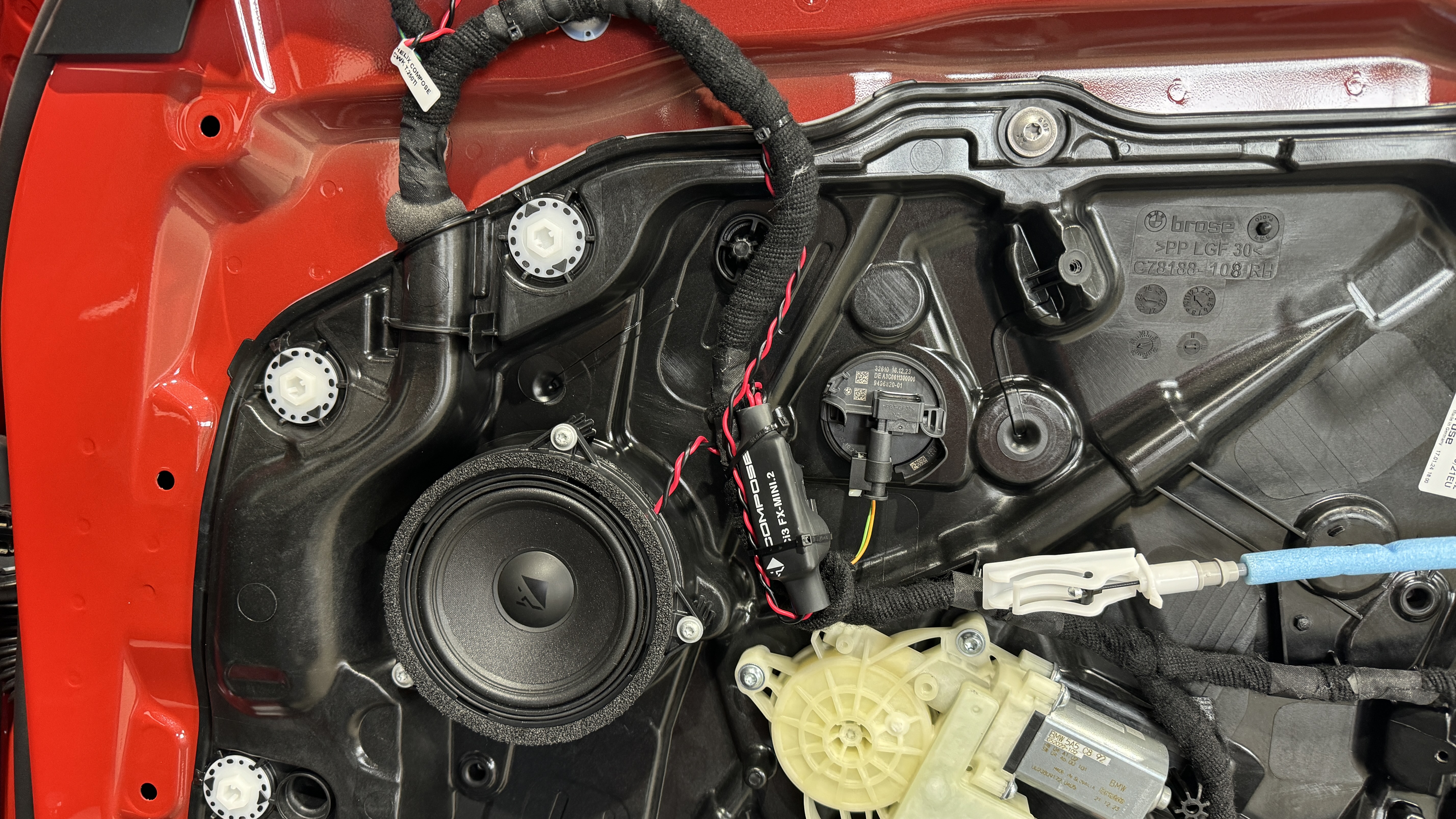 Compose_i7_Mitteltoener_BMW