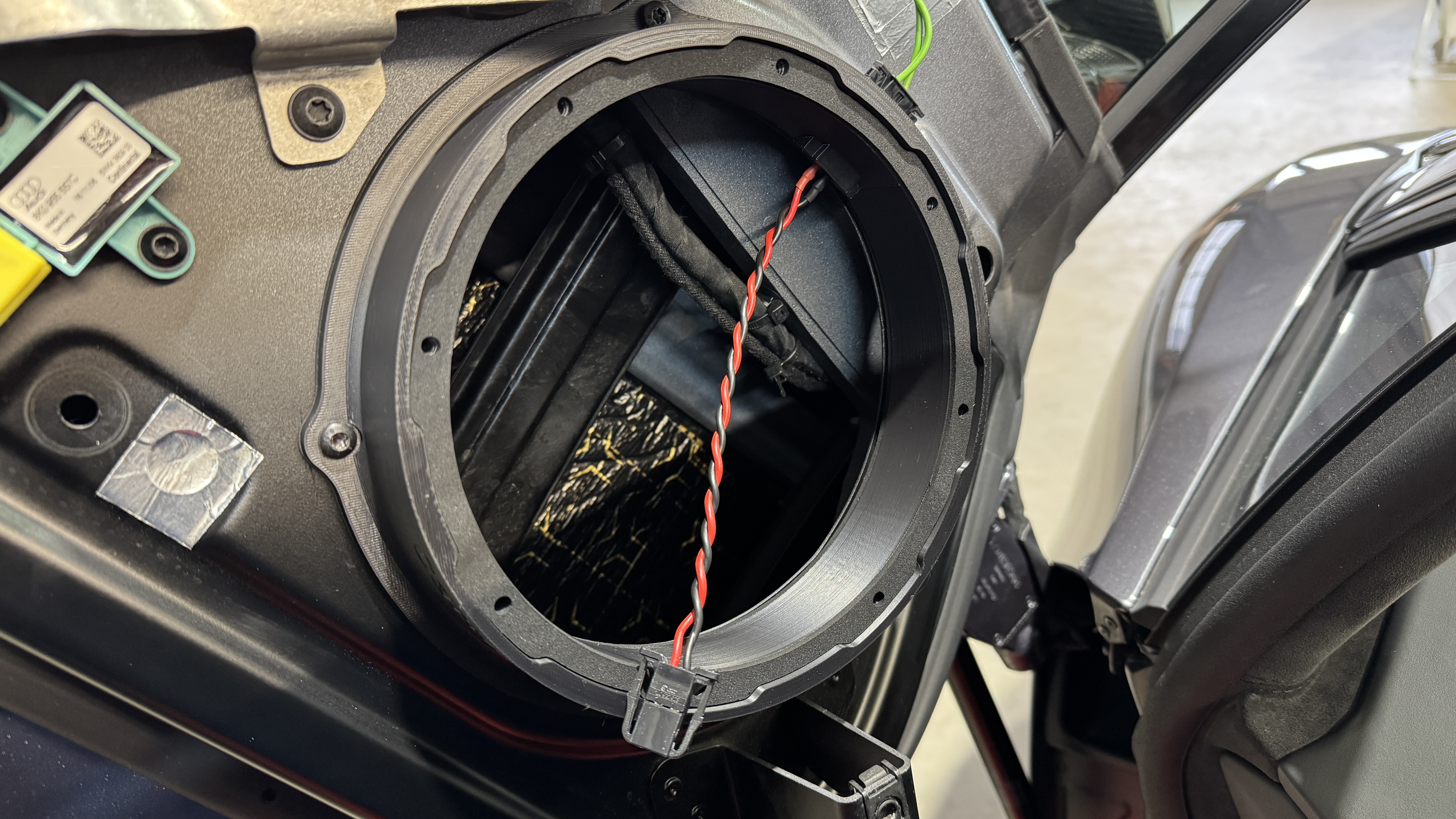 Aventador_Sensonum_COMPOSE_FlexMount