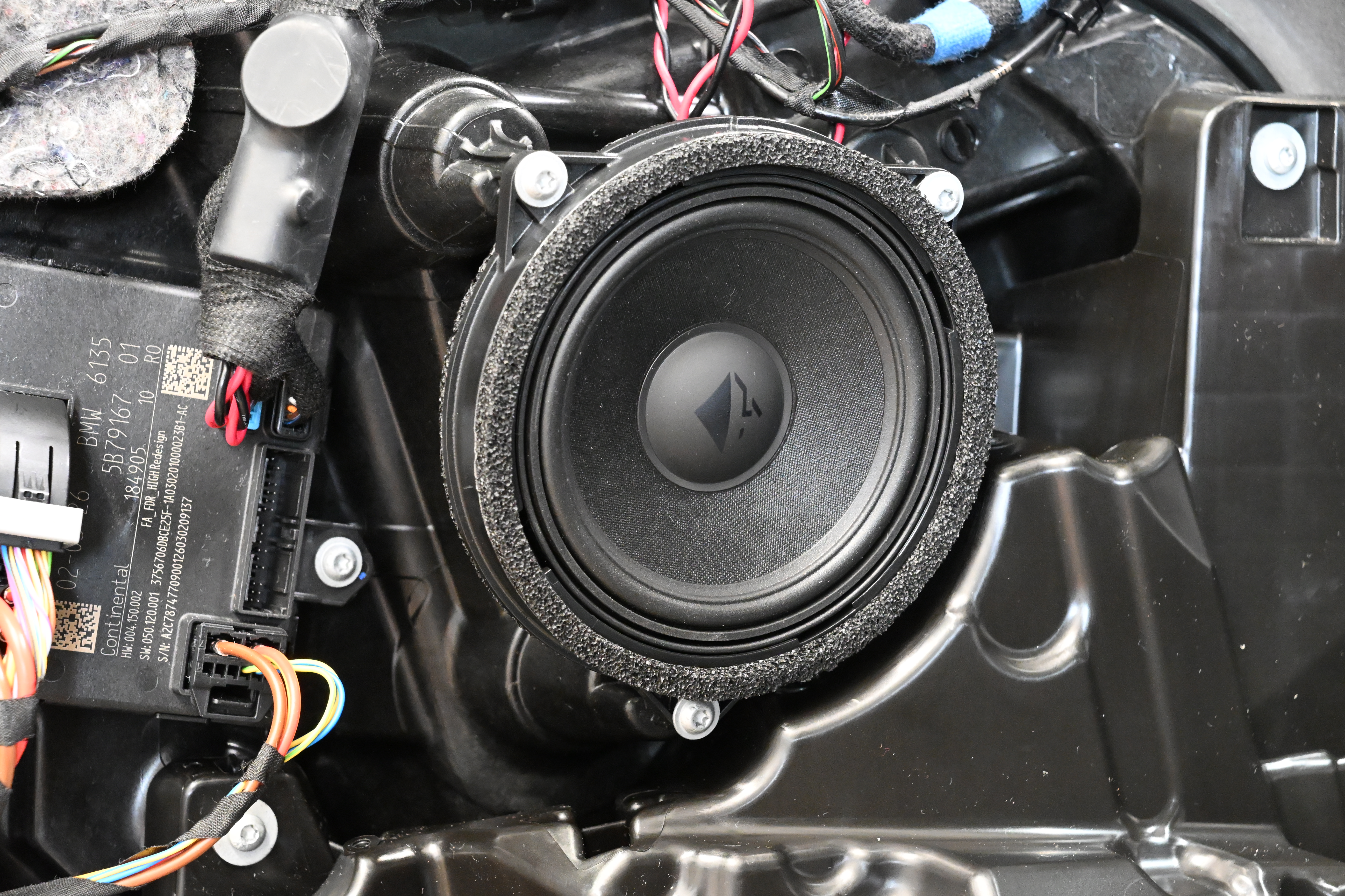 BMW 5er G60/61 – Komplettsystem soundPRO Bowers & Wilkins Car-HiFi Einbau – Bild 5